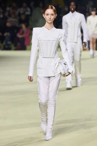 Look 2